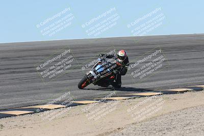 media/Oct-13-2025-Moto Forza (Mon) [[a66d839500]]/3-B Group/Session 2 (Bowl)/